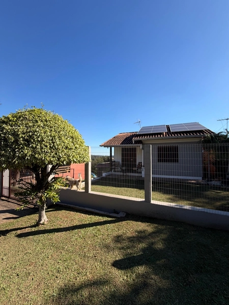 Casa semi mobiliada em lomba  grande com piscina: 2ª foto da galeria de imagens do imóvel