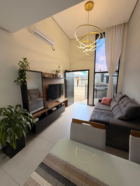 Casa semi mobiliada com 2 dormitórios sendo 1 suíte: 2ª foto da galeria de imagens do imóvel
