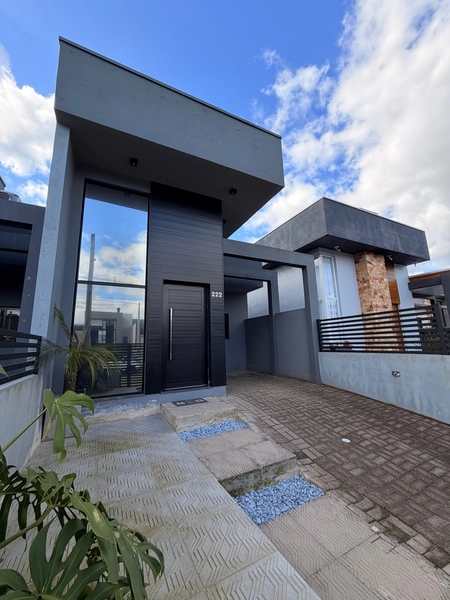 Casa semi mobiliada com 2 dormitórios sendo 1 suíte