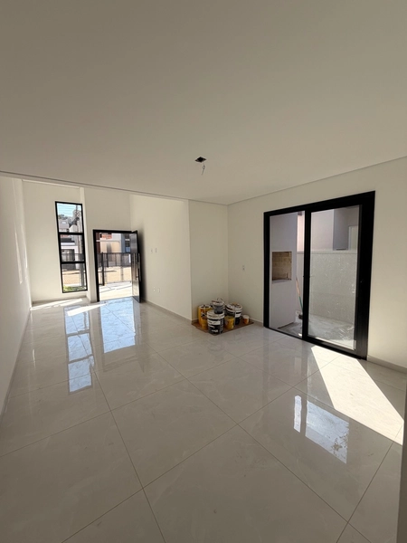 Casa plana com 2 dormitórios sendo 1 suíte: 3ª foto da galeria de imagens do imóvel