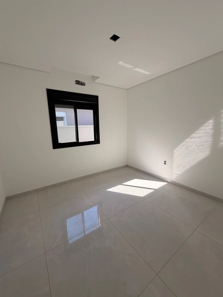 Casa plana com 2 dormitórios sendo 1 suíte: 10ª foto da galeria de imagens do imóvel