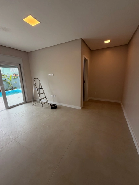 Casa plana de alto padrão, entregue mobiliada: 10ª foto da galeria de imagens do imóvel