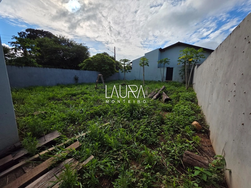 Terreno de Esquina no Jardim Formoso com Depósito: 1ª foto da galeria de imagens do imóvel