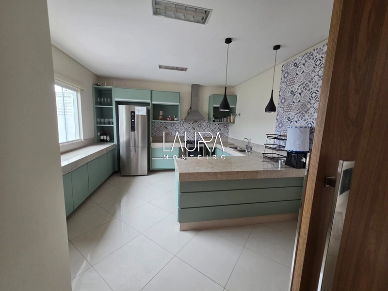 Casa térrea, com 3 suítes + piscina a duas quadras do Fórum de Bonito: 8ª foto da galeria de imagens do imóvel