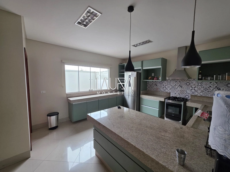 Casa térrea, com 3 suítes + piscina a duas quadras do Fórum de Bonito: 25ª foto da galeria de imagens do imóvel