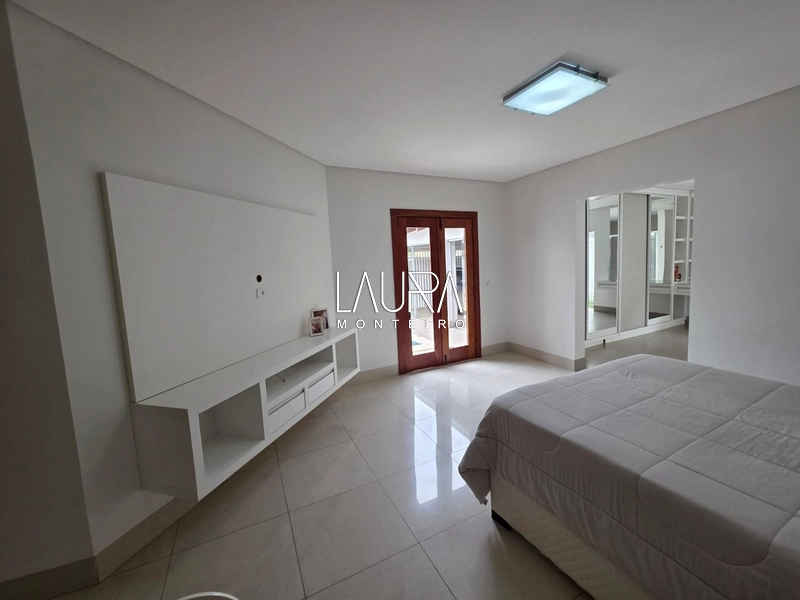 Casa térrea, com 3 suítes + piscina a duas quadras do Fórum de Bonito: 14ª foto da galeria de imagens do imóvel