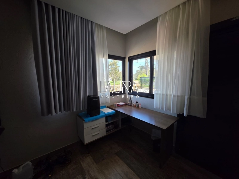 Casa primeira linha, na Av. no Solar dos Lagos: 4ª foto da galeria de imagens do imóvel