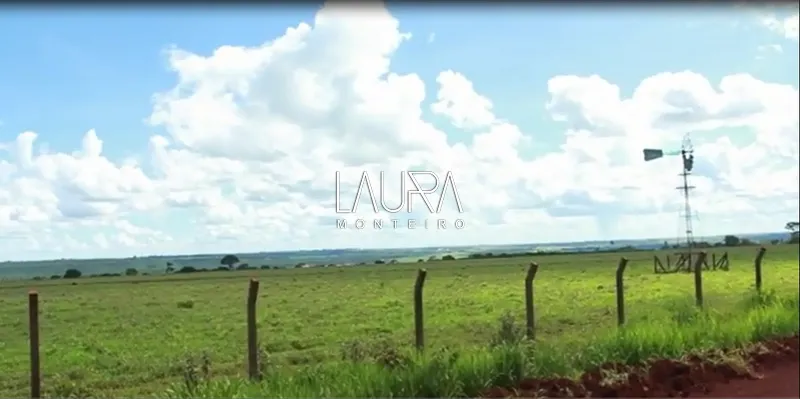 FAZENDA ENTRE TABOCO E CORGUINHO- TERRA: 2ª foto da galeria de imagens do imóvel