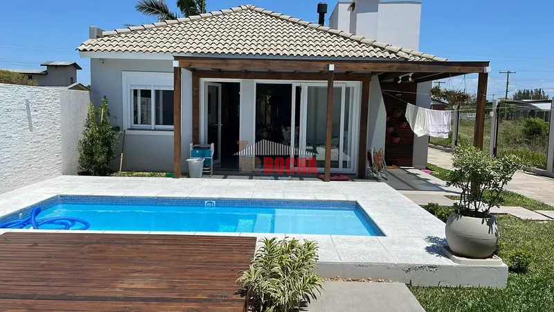 CASA ALTO PADRÃO  A TRÊS QUADRAS DO MAR EM PRAIA DE ARROIO TEIXEIRA!: 4ª foto da galeria de imagens do imóvel