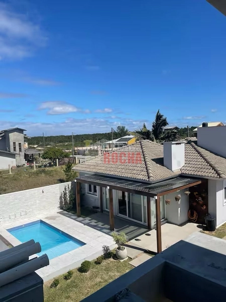 CASA ALTO PADRÃO  A 3 QUADRAS DO MAR EM PRAIA DE ARROIO TEIXEIRA!: 2ª foto da galeria de imagens do imóvel