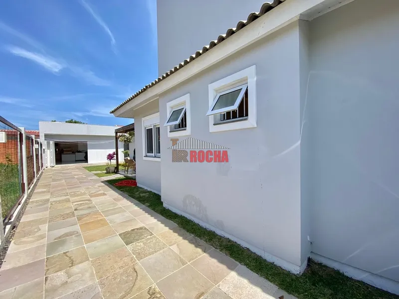 CASA ALTO PADRÃO  A TRÊS QUADRAS DO MAR EM PRAIA DE ARROIO TEIXEIRA!: 8ª foto da galeria de imagens do imóvel