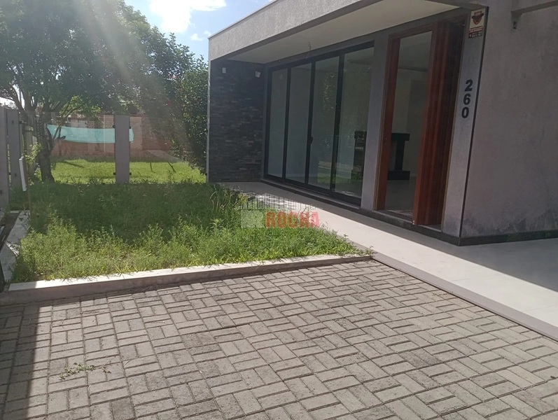 CASA DE ALTO PADRÃO EM PRAIA DE ARROIO TEIXEIRA!: 4ª foto da galeria de imagens do imóvel