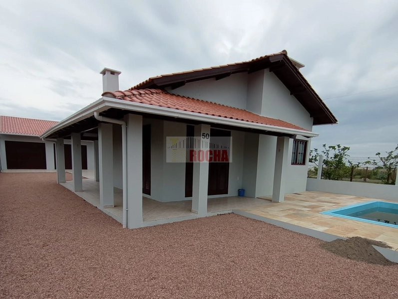 AMPLA CASA COM LAJE EM PRAIA ARROIO TEIXEIRA!: 1ª foto da galeria de imagens do imóvel