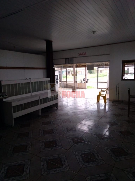 CASA COM GRANDE LOJA EM FRENTE!: 9ª foto da galeria de imagens do imóvel