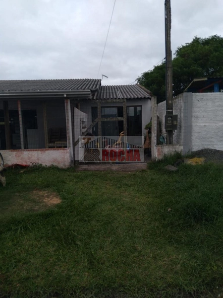 CASA COM GRANDE LOJA EM FRENTE!: 2ª foto da galeria de imagens do imóvel