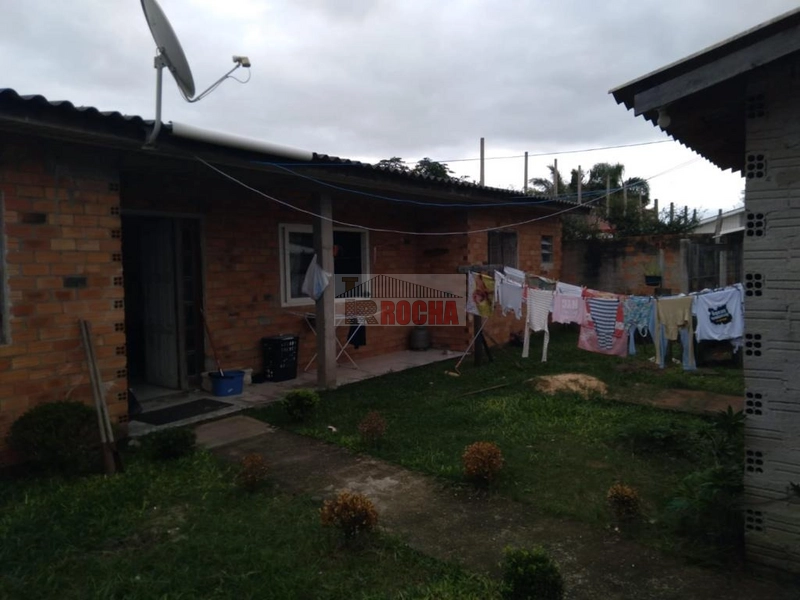 CASA COM GRANDE LOJA EM FRENTE!: 13ª foto da galeria de imagens do imóvel