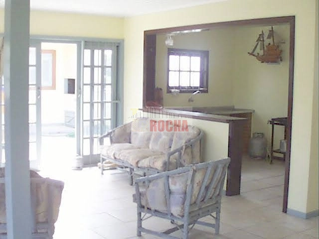 CASA COM TERRENO DE ESQUINA EM PRAIA ARROIO TEIXEIRA!: 7ª foto da galeria de imagens do imóvel