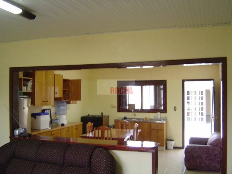 CASA COM TERRENO DE ESQUINA EM PRAIA ARROIO TEIXEIRA!: 9ª foto da galeria de imagens do imóvel