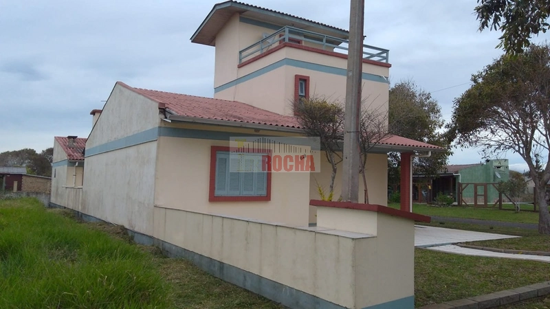 CASA COM TERRENO DE ESQUINA EM PRAIA ARROIO TEIXEIRA!: 24ª foto da galeria de imagens do imóvel