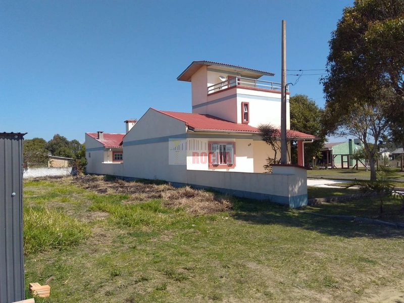 CASA COM TERRENO DE ESQUINA EM PRAIA ARROIO TEIXEIRA!: 23ª foto da galeria de imagens do imóvel