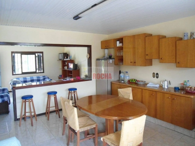 CASA COM TERRENO DE ESQUINA EM PRAIA ARROIO TEIXEIRA!: 10ª foto da galeria de imagens do imóvel