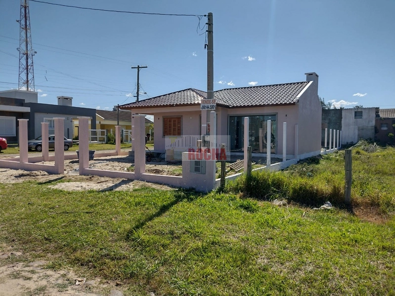 LINDO CASA DE ESQUINA EM PRAIA DE ARROIO TEIXEIRA!: 3ª foto da galeria de imagens do imóvel