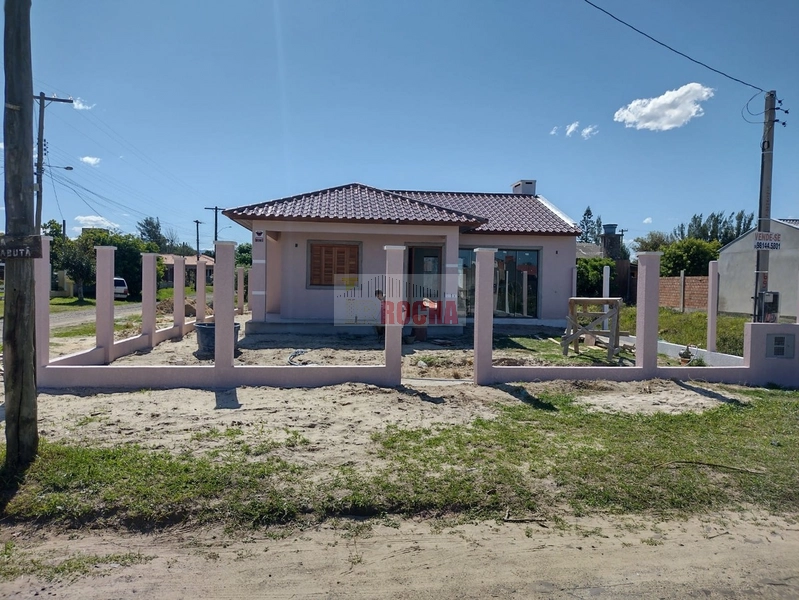 LINDO CASA DE ESQUINA EM PRAIA DE ARROIO TEIXEIRA!: 2ª foto da galeria de imagens do imóvel