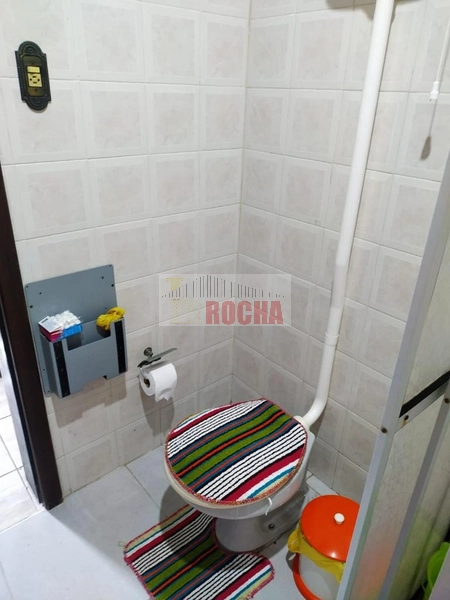 SOBRADO À DUAS QUADRAS DO MAR!: 17ª foto da galeria de imagens do imóvel