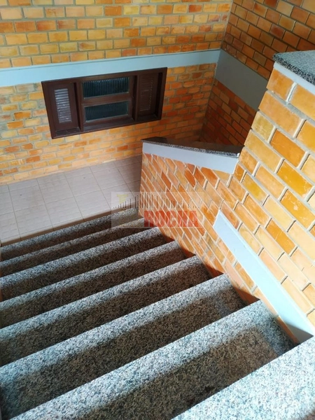 SOBRADO À DUAS QUADRAS DO MAR!: 23ª foto da galeria de imagens do imóvel