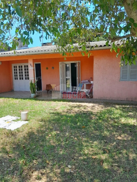 OFERTA! CASA COM AMPLO PÁTIO EM  PRAIA ARROIO TEIXEIRA!: 2ª foto da galeria de imagens do imóvel