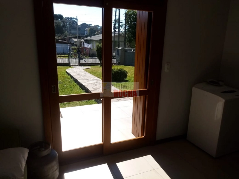 LINDA CASA SOB MEDIDA EM CIDADE DE CANELA!: 11ª foto da galeria de imagens do imóvel