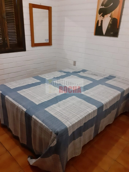 Linda casa a meia quadra do mar!: 4ª foto da galeria de imagens do imóvel
