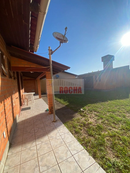 Linda casa a meia quadra do mar!: 17ª foto da galeria de imagens do imóvel