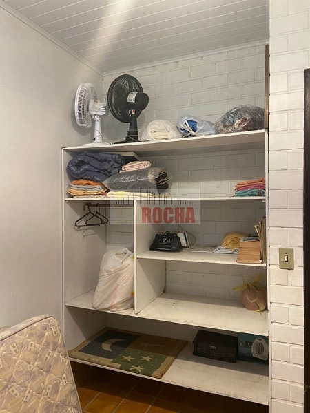 Linda casa a meia quadra do mar!: 6ª foto da galeria de imagens do imóvel