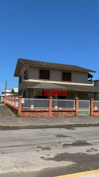 Sobrado de esquina a meia quadra do mar!: 45ª foto da galeria de imagens do imóvel