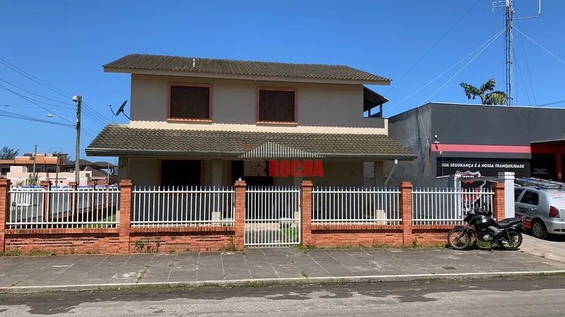 Sobrado de esquina a meia quadra do mar!: 39ª foto da galeria de imagens do imóvel