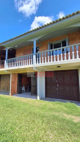 LINDO SOBRADO PRÓXIMO AO MAR!