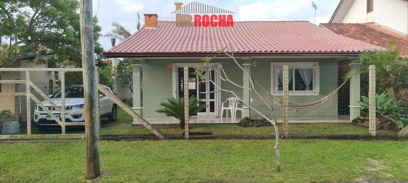 CASA COM PISCINA PRÓXIMO DO MAR EM ARROIO TEIXEIRA!: 1ª foto da galeria de imagens do imóvel