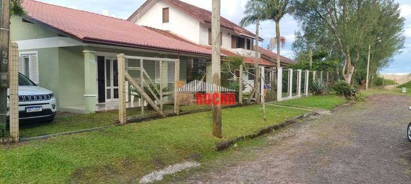 CASA COM PISCINA PRÓXIMO DO MAR EM ARROIO TEIXEIRA!: 3ª foto da galeria de imagens do imóvel