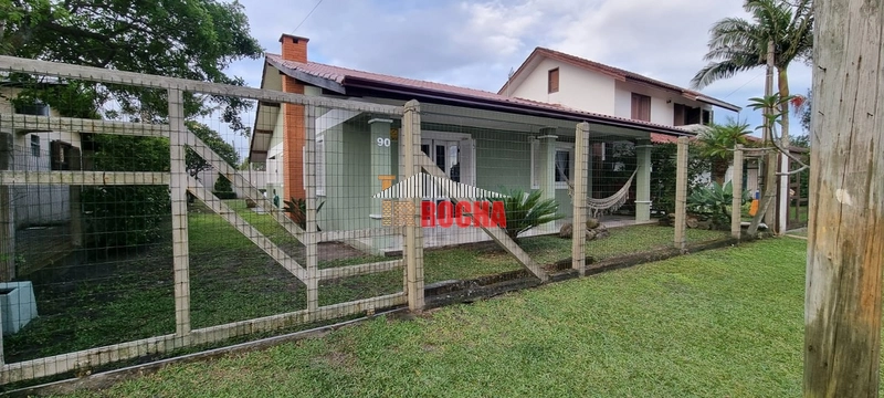 CASA COM PISCINA PRÓXIMO DO MAR EM ARROIO TEIXEIRA!: 1ª foto da galeria de imagens do imóvel