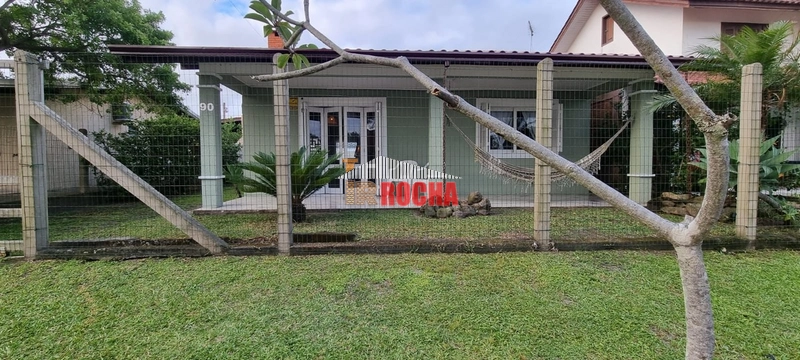 CASA COM PISCINA PRÓXIMO DO MAR EM ARROIO TEIXEIRA!: 4ª foto da galeria de imagens do imóvel