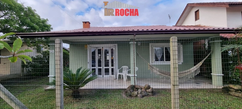 CASA COM PISCINA PRÓXIMO DO MAR EM ARROIO TEIXEIRA!: 2ª foto da galeria de imagens do imóvel