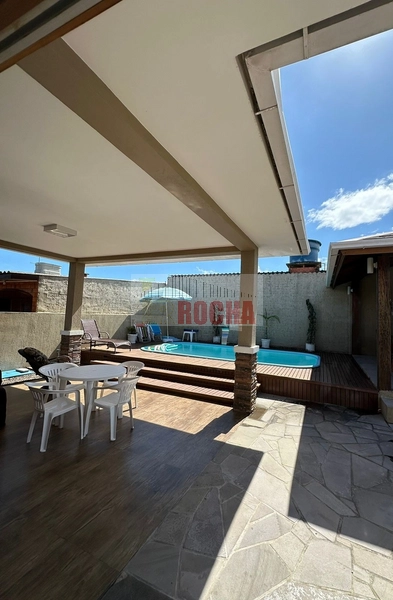 LINDA CASA COM PISCINA EM PRAIA CURUMIM!: 3ª foto da galeria de imagens do imóvel