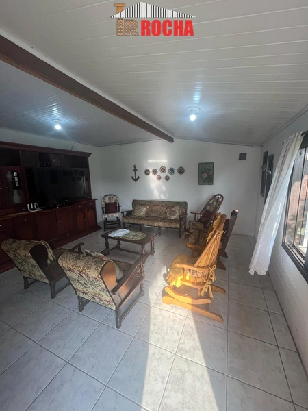 CASA DE ESQUINA COM 3 TERRENOS PRÓXIMA DO MAR!: 3ª foto da galeria de imagens do imóvel