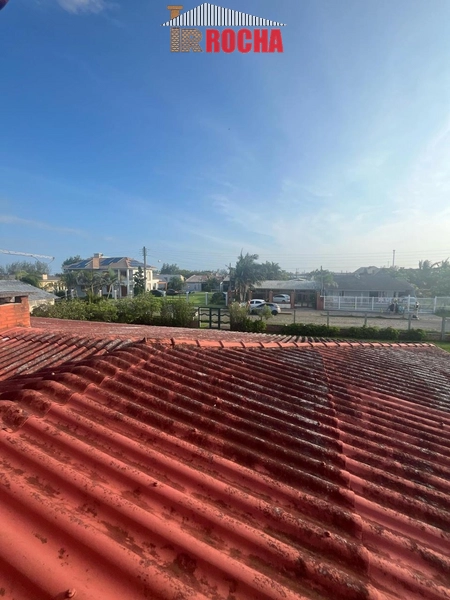 CASA DE ESQUINA COM 3 TERRENOS PRÓXIMA DO MAR!: 12ª foto da galeria de imagens do imóvel