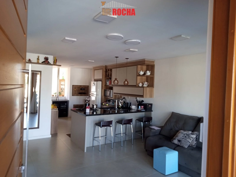 CASA COM PISCINA A POUCOS METROS DO MAR!: 7ª foto da galeria de imagens do imóvel