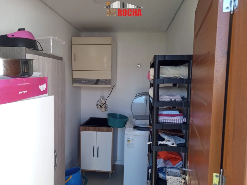 CASA COM PISCINA A POUCOS METROS DO MAR!: 24ª foto da galeria de imagens do imóvel
