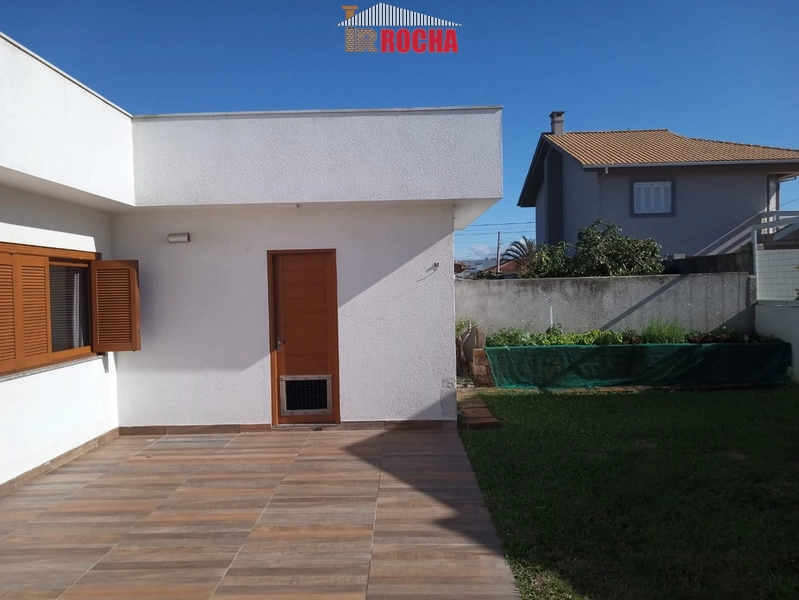 CASA COM PISCINA A POUCOS METROS DO MAR!: 31ª foto da galeria de imagens do imóvel