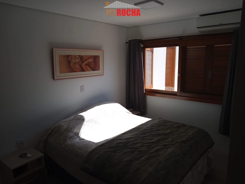 CASA COM PISCINA A POUCOS METROS DO MAR!: 17ª foto da galeria de imagens do imóvel