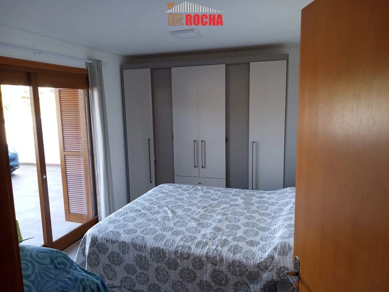 CASA COM PISCINA A POUCOS METROS DO MAR!: 13ª foto da galeria de imagens do imóvel